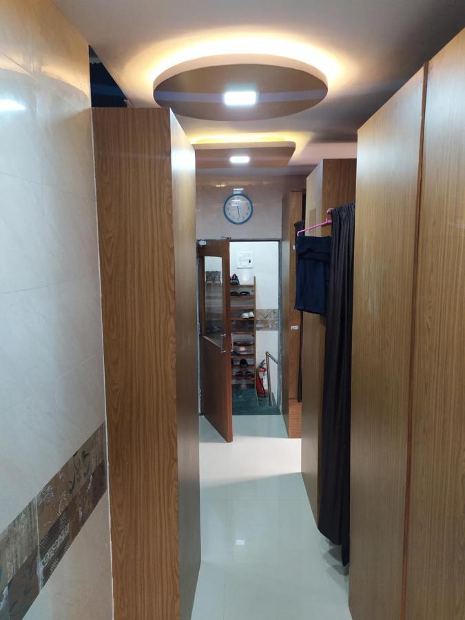Super Dormitory Ac Deluxe Мумбаи Экстерьер фото